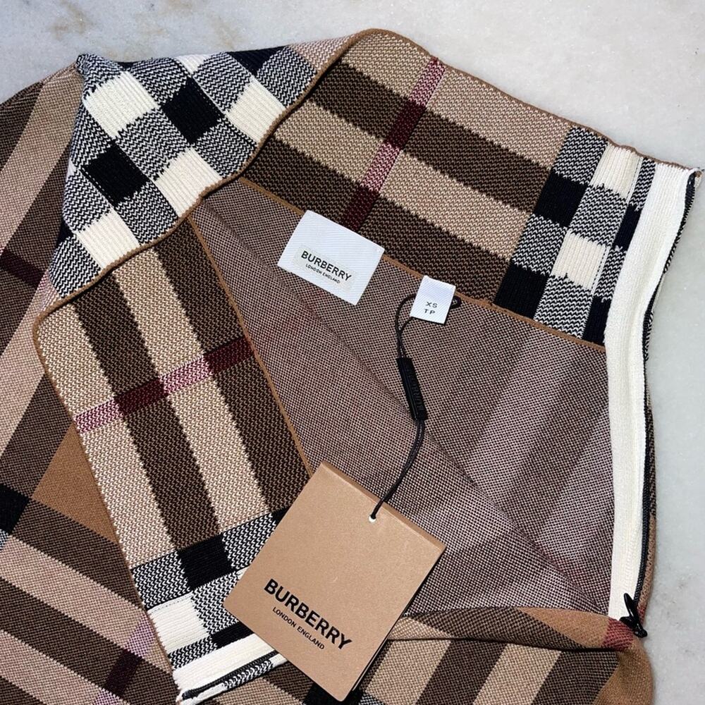 Burberry Kammie Check Pencil Skirt in Birch Brown - Picture 15 of 17